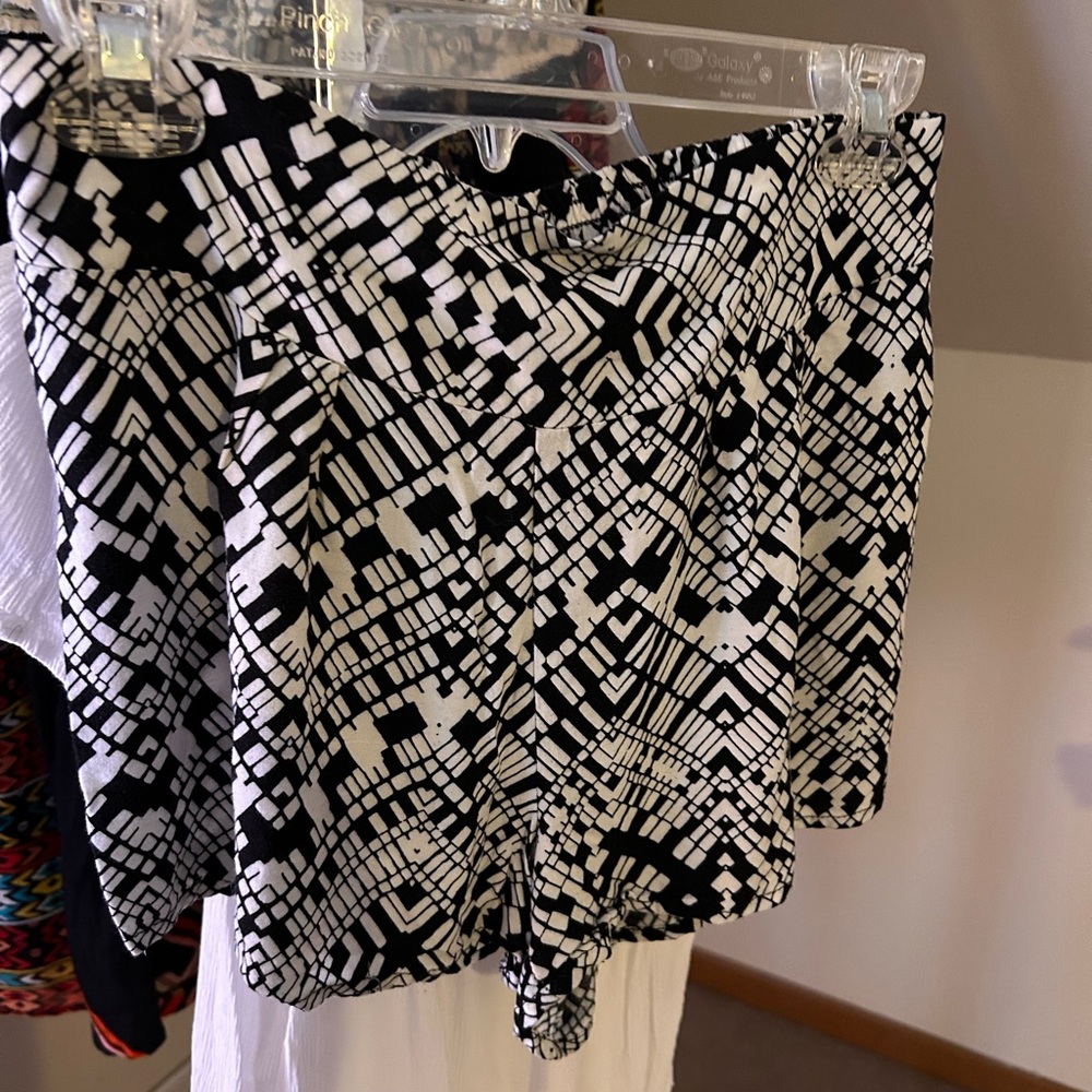 Black and White Geometric Print Shorts